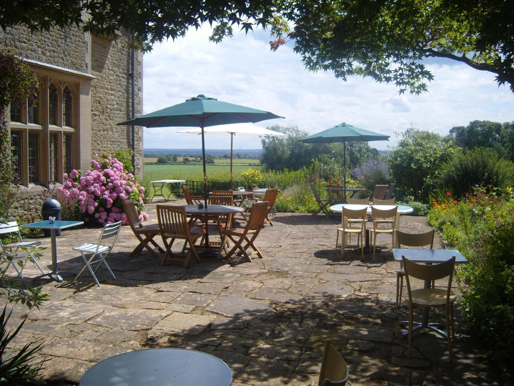 Cleeve House Bed & Breakfast Мелкшам Екстериор снимка