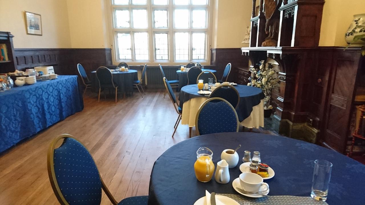 Cleeve House Bed & Breakfast Мелкшам Екстериор снимка