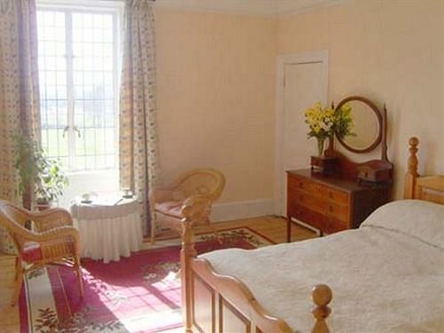Cleeve House Bed & Breakfast Мелкшам Екстериор снимка
